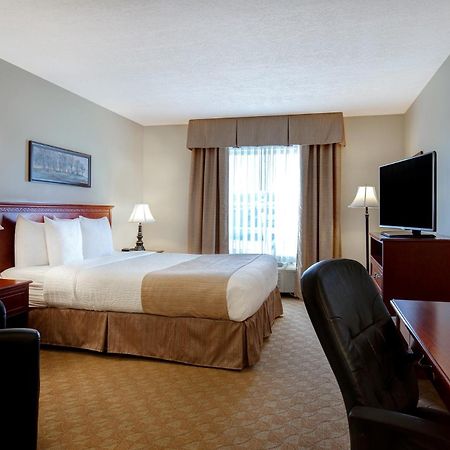 Days Inn By Wyndham Dawson Creek Exterior photo