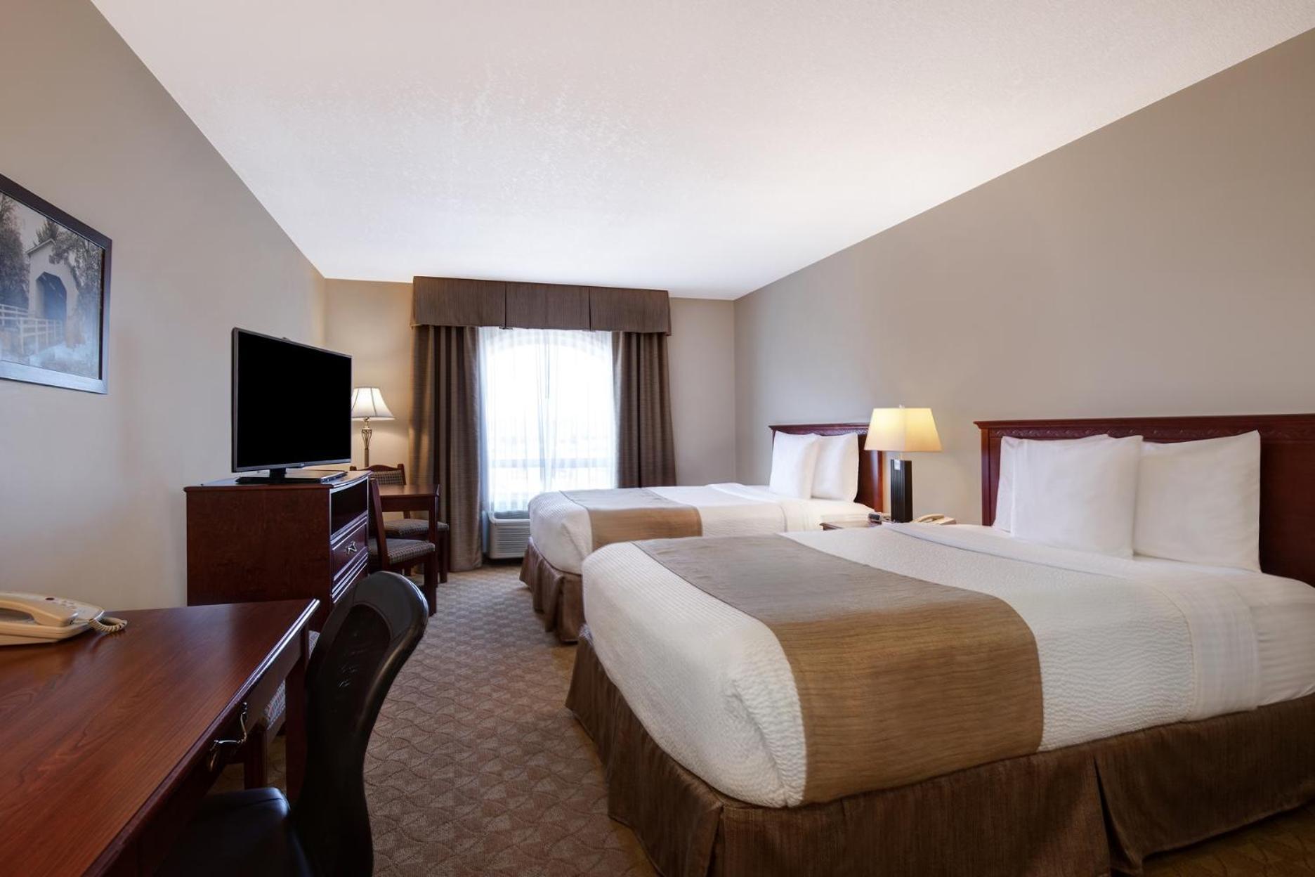 Days Inn By Wyndham Dawson Creek Exterior photo