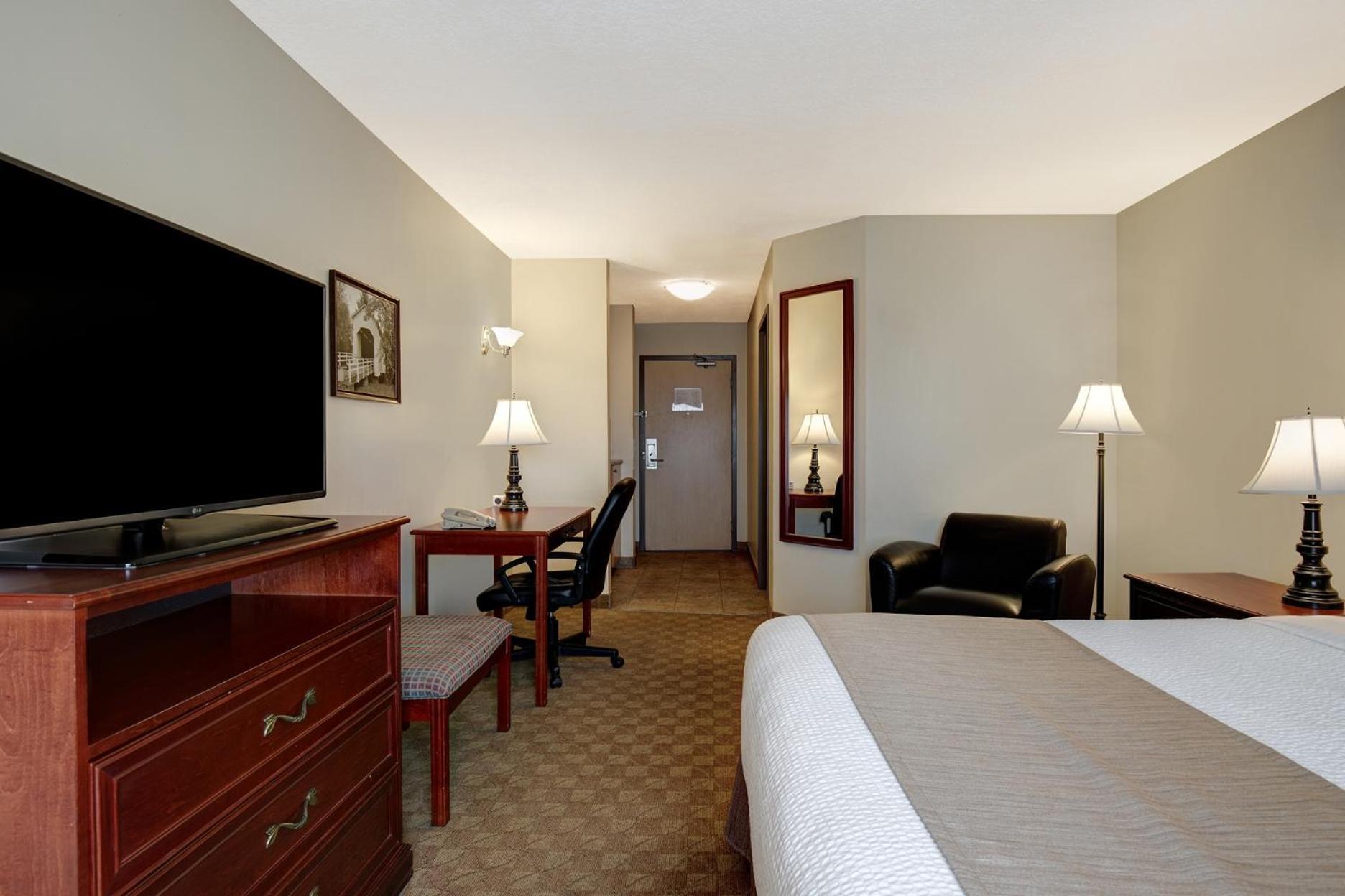 Days Inn By Wyndham Dawson Creek Exterior photo