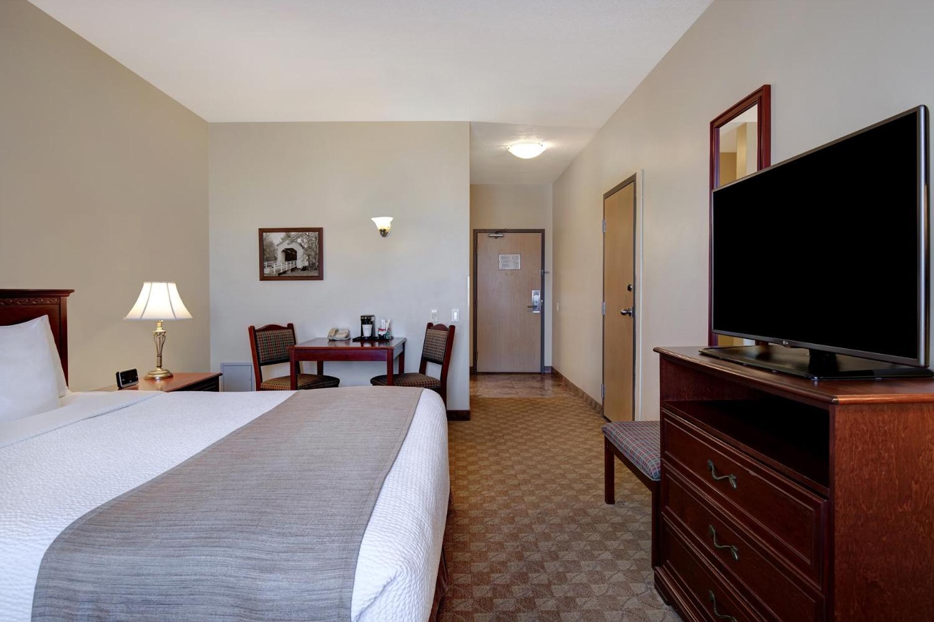 Days Inn By Wyndham Dawson Creek Exterior photo