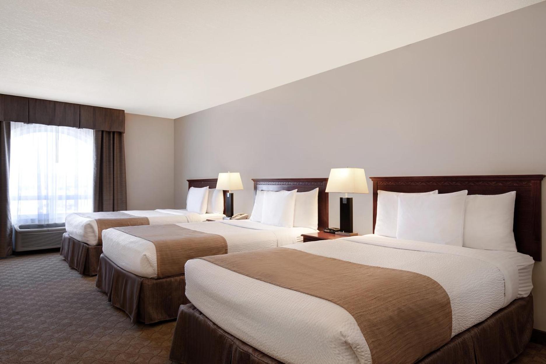 Days Inn By Wyndham Dawson Creek Exterior photo